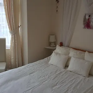 Guest house Sheridan Scarborough